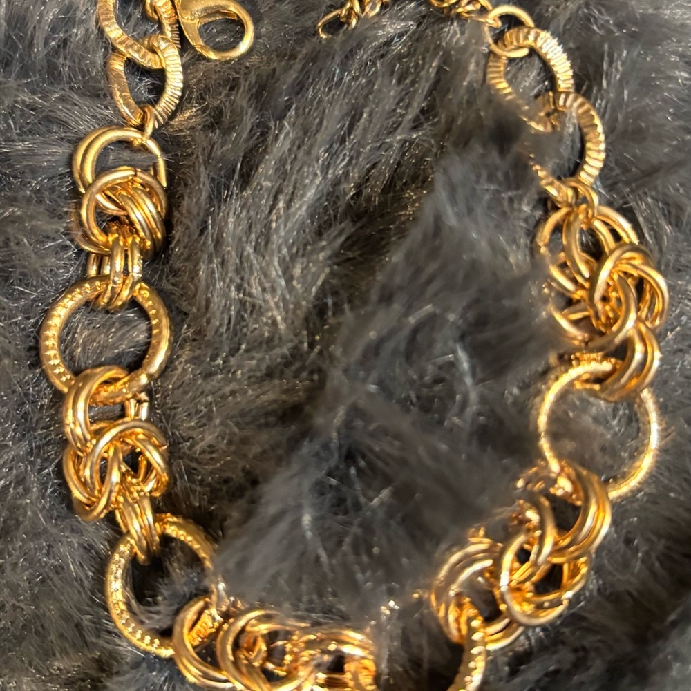 Elegant Gold tone Chain Bracelet